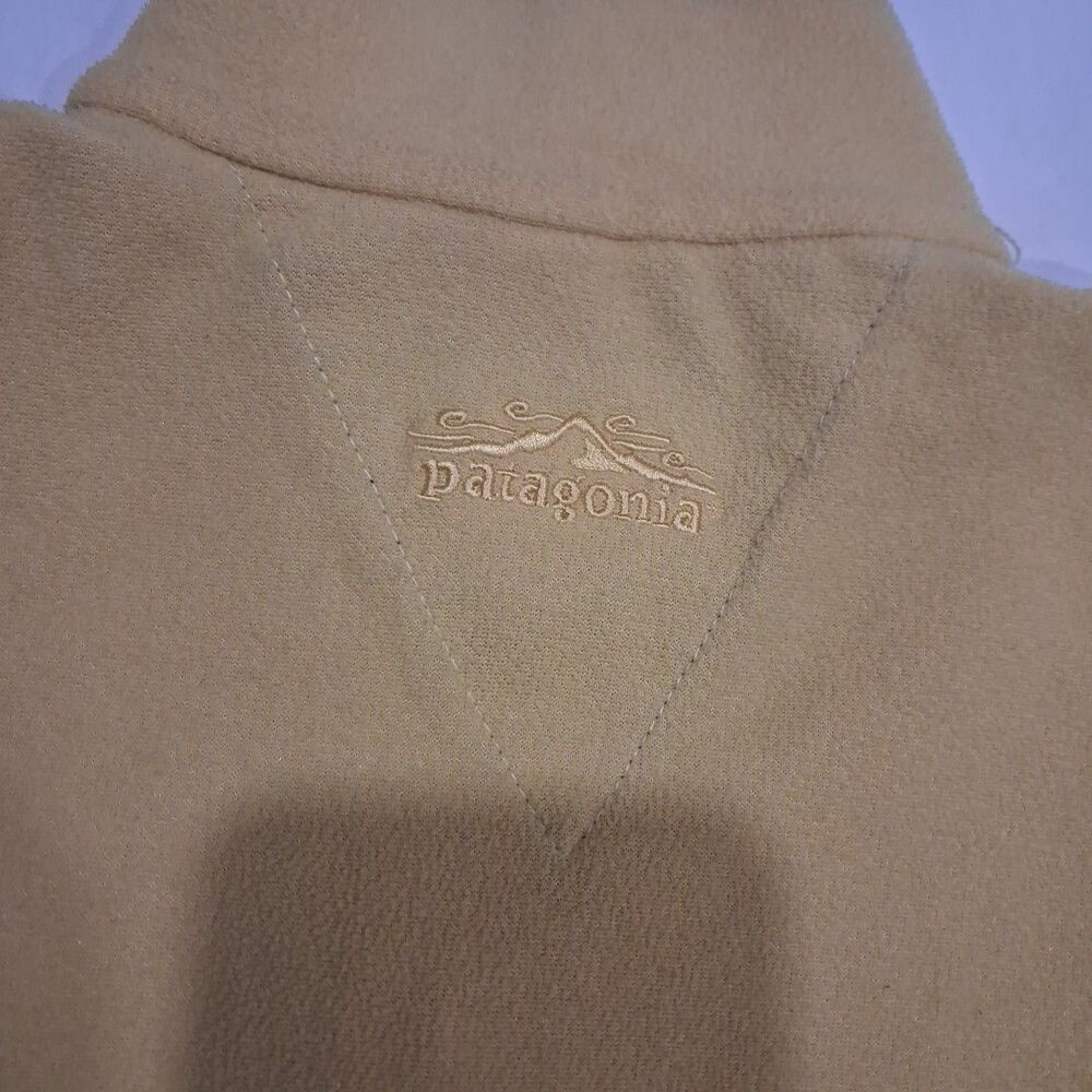 Patagonia Womens Yellow 1/4 Zip Fleece - Picture 9 of 9